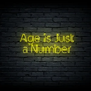 Led neono iškaba „Age is Just a Number”