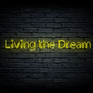 Led neono iškaba „Living the Dream”