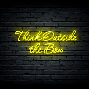 Led neono iškaba „Think Outside the Box”